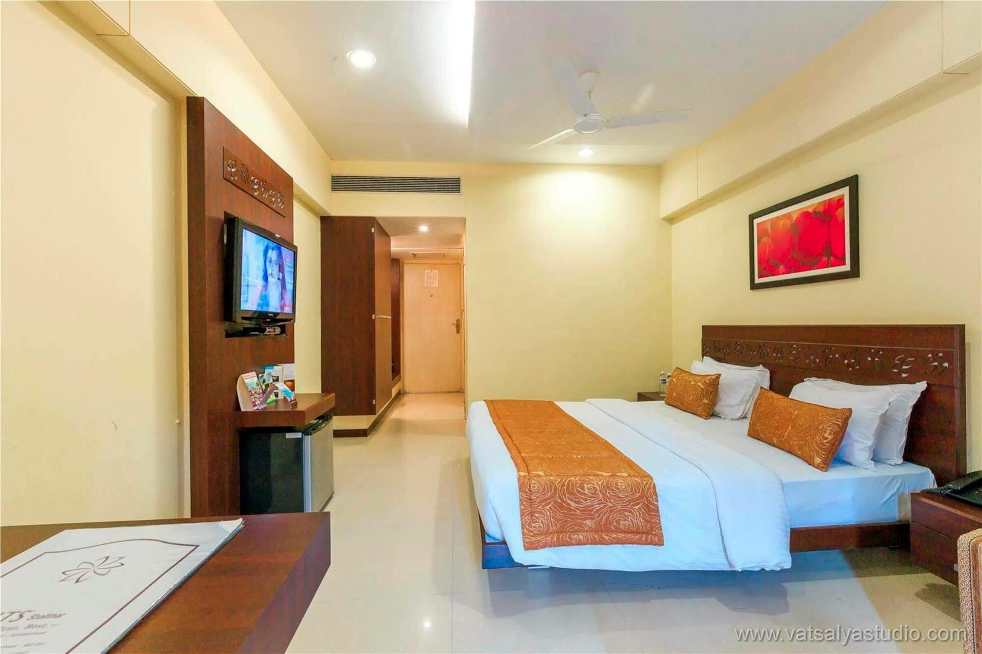 Vits Shalimar, Ankleshwar Hotell Exteriör bild